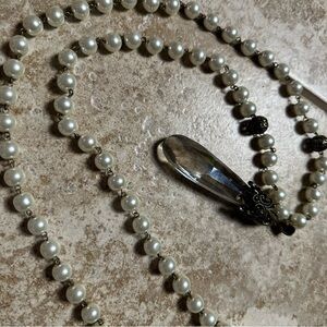 Pearl Necklace w/ Gemstone